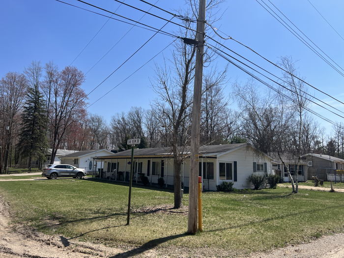 Skidway Lake Motel - April 15 2023 Photo (newer photo)